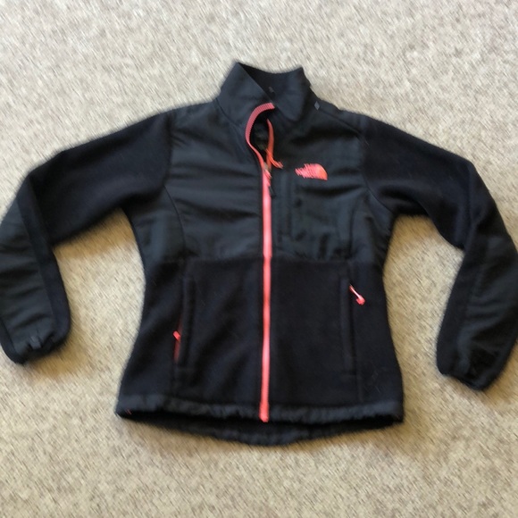 The North Face Jackets & Blazers - The North Face black Denali Salmon zip jacket Smal